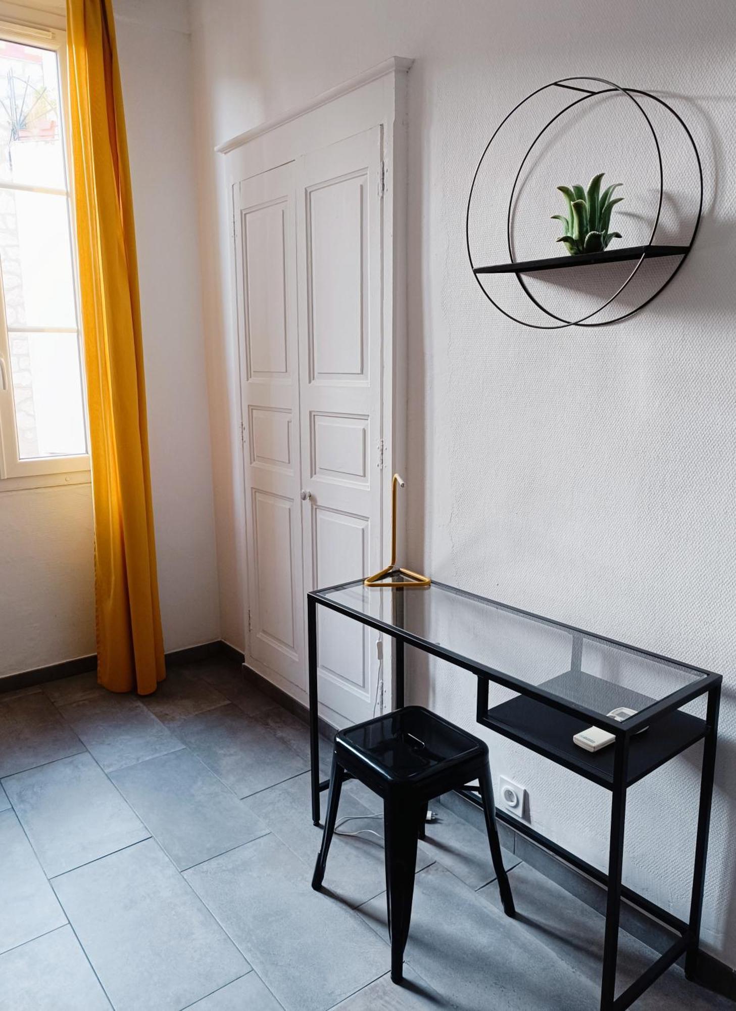 Grand 2 Pieces Renove Climatise, Vieil Antibes, Proche Port Apartment Exterior photo